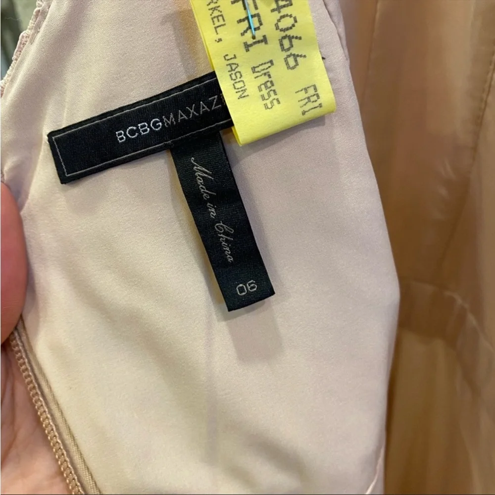 BCBGMAXAZRIA NUDE LACE/TULLE DRESS BEAUTIFUL!❤️ - Picture 6 of 6